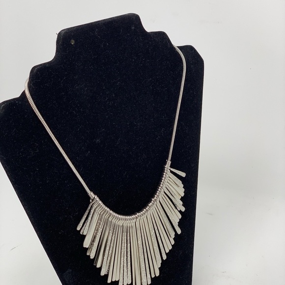 Saks fifth avenue women’s silver/ gray necklace - Picture 4 of 7